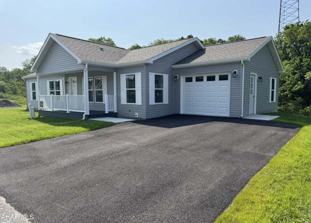 Property at 1066 Oak Terrace Dr, Martinsburg, PA 16662, 3 beds, 2 baths
