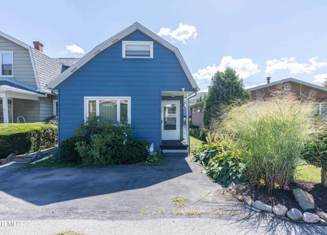 Property at 425 E Logan Ave, Altoona, PA 16602, 3 beds, 1 bath