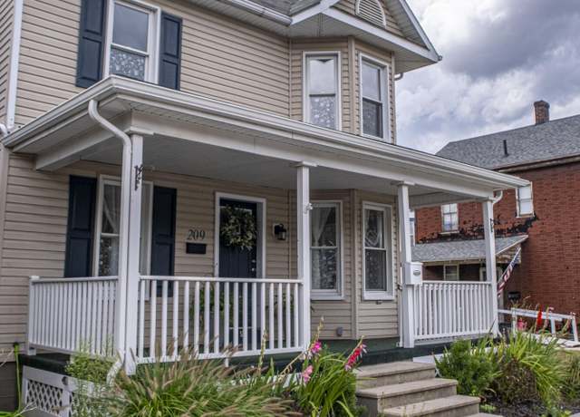 Property at 209 Bedford St, Hollidaysburg, PA 16648, 3 beds, 1.5 baths