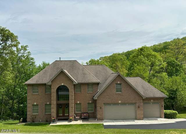 Property at 3406 Granada Way, Altoona, PA 16601, 4 beds, 3.5 baths