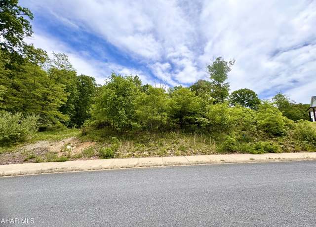 Property at 718 Brush Oaks Dr, Altoona, PA 16602