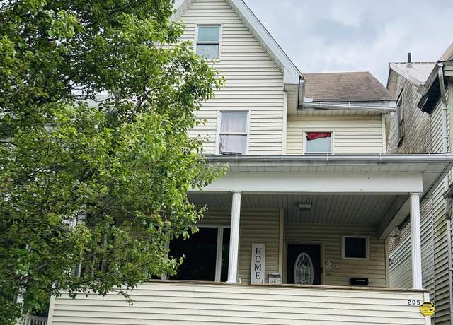Property at 205 1st Ave, Altoona, PA 16602, 3 beds, 1.5 baths