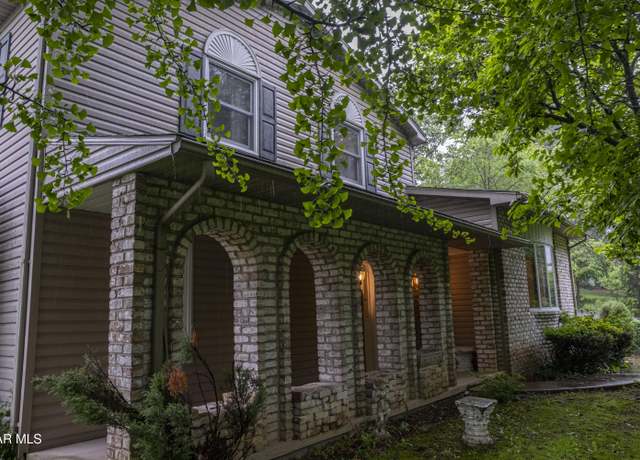 Property at 5600 Pleasant View Ave, Altoona, PA 16602, 4 beds, 2.5 baths