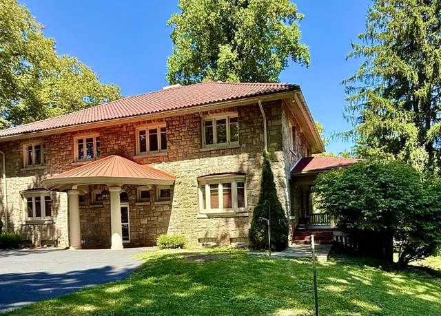 Property at 3405 Crescent Rd, Altoona, PA 16602, 4 beds, 3.5 baths