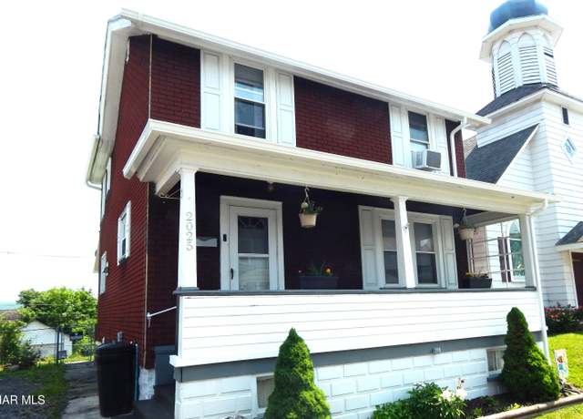 Property at 2025 13th Ave, Altoona, PA 16601, 2 beds, 1.5 baths