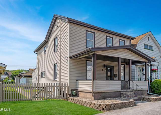 Property at 2930 Oak Ave, Altoona, PA 16601, 2 beds, 1.5 baths