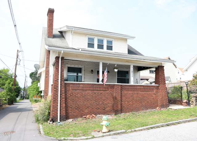 Property at 1211 20th St, Altoona, PA 16601, 3 beds, 1.5 baths