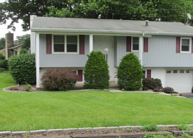 Property at 703 Ruskin Dr, Altoona, PA 16602, 3 beds, 2.5 baths