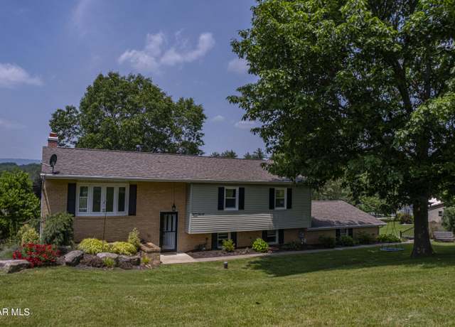 Property at 1858 Erin Dr, Altoona, PA 16602, 4 beds, 3 baths