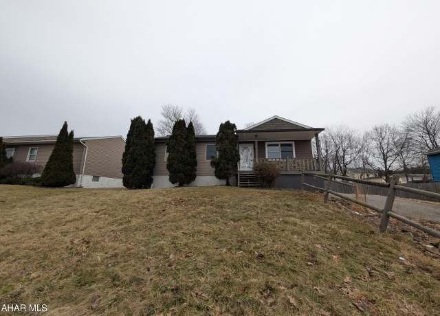 Property at 315 Red Oak Ln, Cresson, PA 16630, 3 beds, 1 bath
