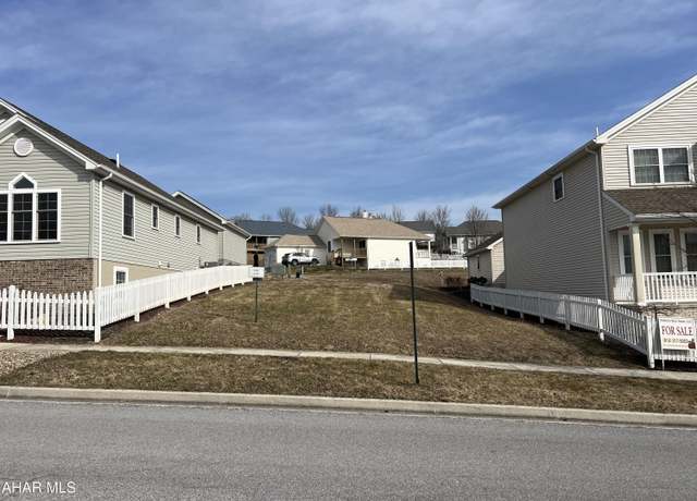 Property at 509 Holliday Hills Dr, Hollidaysburg, PA 16648