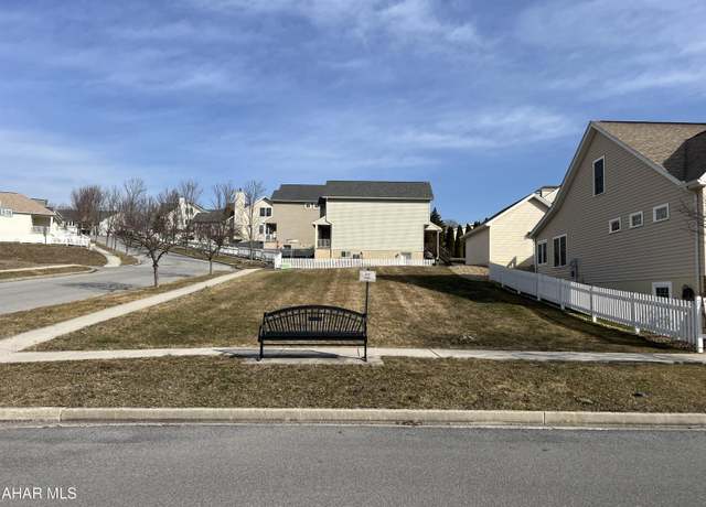 Property at 603 Holliday Hills Dr, Hollidaysburg, PA 16648