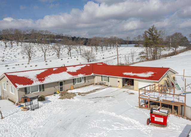 Property at 634 Grandview Rd, Altoona, PA 16601, 3 beds, 2 baths