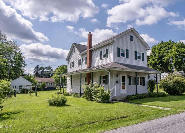 Property at 2227 Crawford Ave, Altoona, PA 16602, 3 beds, 2 baths