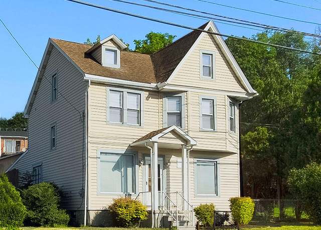 Property at 3718 6th Ave, Altoona, PA 16602, 3 beds, 1.5 baths