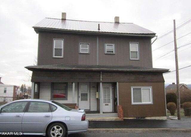 Property at 205-207 16th St, Altoona, PA 16602, 2 baths