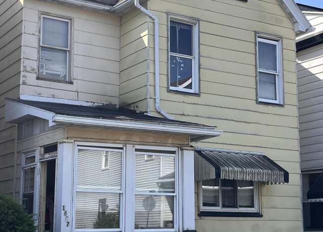Property at 1627 21st Ave, Altoona, PA 16601, 3 beds, 1 bath