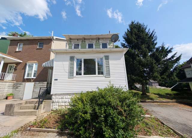 Property at 2221 11th Ave, Altoona, PA 16601, 3 beds, 1 bath