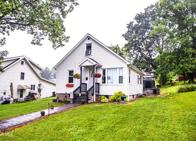 Property at 1508 25th Ave, Altoona, PA 16601, 4 beds, 1 bath