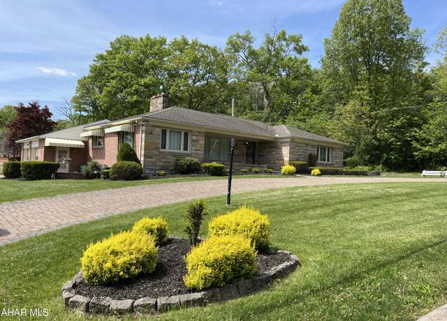 Property at 3353 Sylvan Heights Dr, Hollidaysburg, PA 16648, 3 beds, 2.5 baths