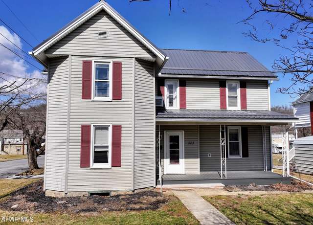 Property at 503 E Penn St, Bedford, PA 15522, 4 beds, 2 baths