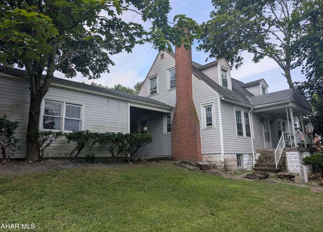 Property at 1067 N 20th Ave, Altoona, PA 16601, 3 beds, 1 bath