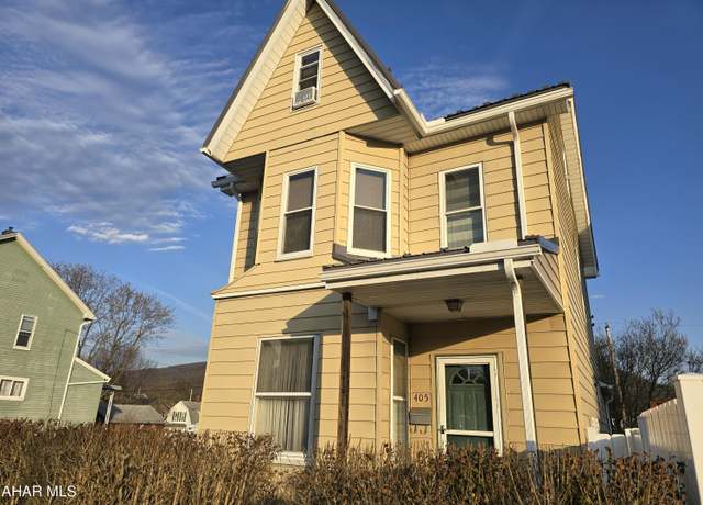Property at 405 E Grant Ave, Altoona, PA 16602, 3 beds, 1.5 baths