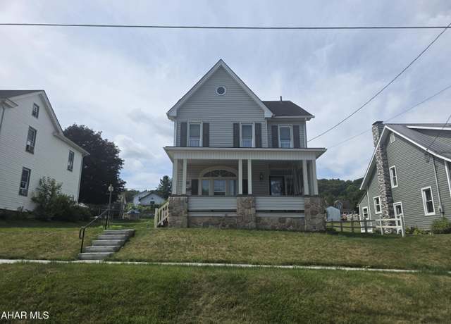 Property at 721 W 2nd St, Williamsburg, PA 16693, 3 beds, 1.5 baths