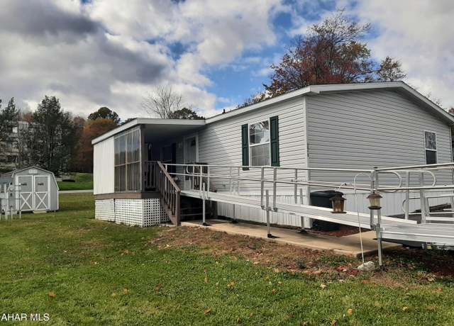 Property at 226 Peary Cir, Cresson, PA 16630, 3 beds, 2 baths
