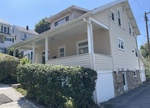 Property at 309 25th St, Altoona, PA 16602, 3 beds, 1 bath