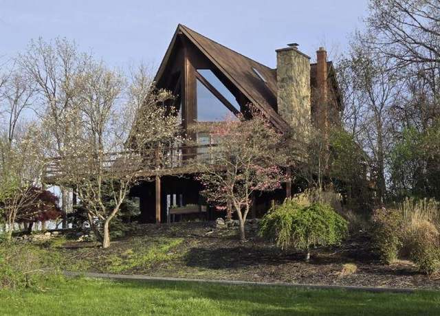 Property at 116 Scenic Knoll Dr, Hollidaysburg, PA 16648, 3 beds, 3 baths