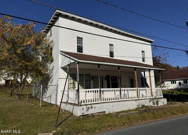 Property at 854 Main St, Emeigh, PA 15738, 4 beds, 1 bath