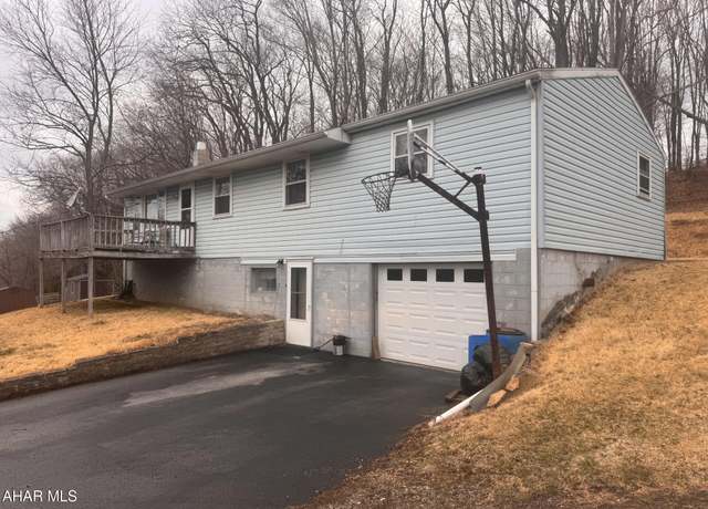 Property at 51 Bluebird Ln, Portage, PA 15946, 5 beds, 1.5 baths