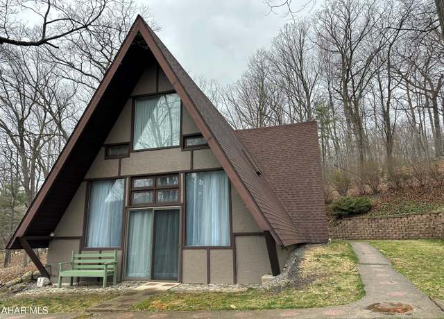 Property at 3298 Gwin Rd, Altoona, PA 16601, 2 beds, 1 bath