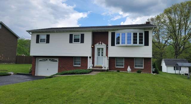 Photo of 800 General Jones Dr, Tyrone, PA 16686