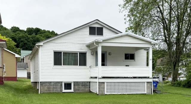 Photo of 115 E 2nd St, Williamsburg, PA 16693