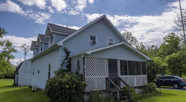 Photo of 921 Loop Rd, Hollidaysburg, PA 16648