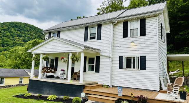 Photo of 541 Edgewood Dr, Williamsburg, PA 16693
