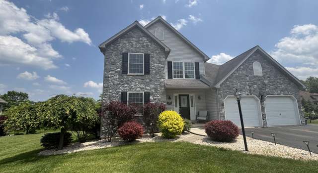 Photo of 215 Red Fox Dr, Duncansville, PA 16635