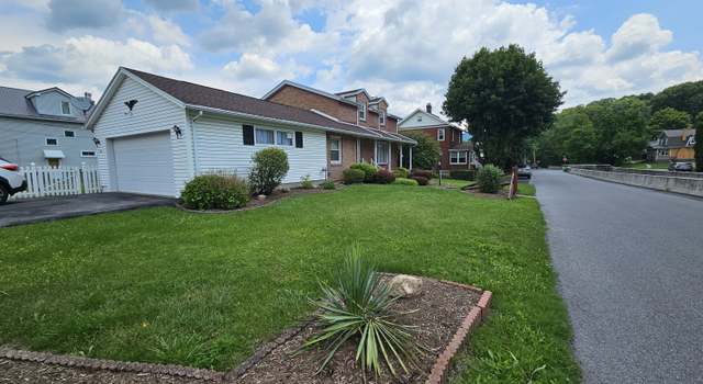 Photo of 812 Park Blvd, Altoona, PA 16601