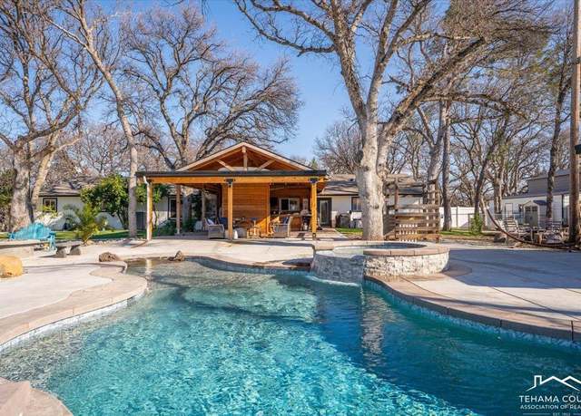 Property at 3970 Via Ventura, Red Bluff, CA 96080, 4 beds, 3 baths