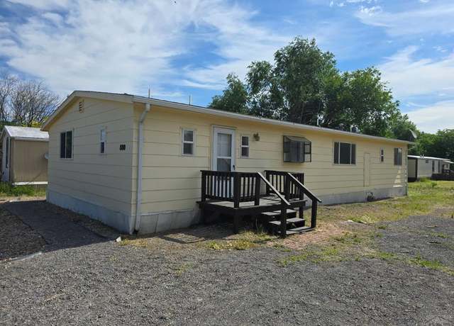 Property at 880 S Dante Dr, Pueblo West, CO 81007, 3 beds, 2 baths