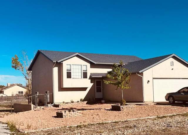 Property at 640 Del Rio Dr, Pueblo West, CO 81007, 5 beds, 2 baths
