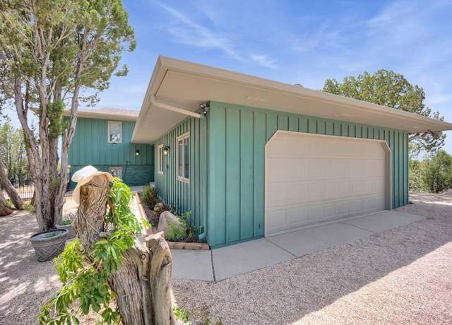Property at 452 S Siesta Ln, Pueblo West, CO 81007, 5 beds, 3 baths