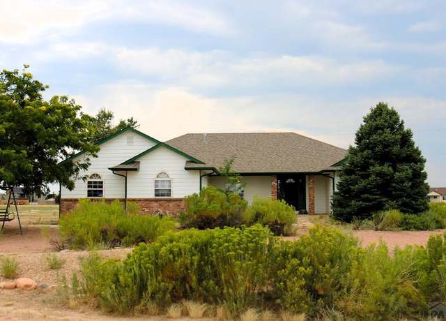 Property at 940 W Stallion Dr, Pueblo, CO 81007, 3 beds, 2 baths