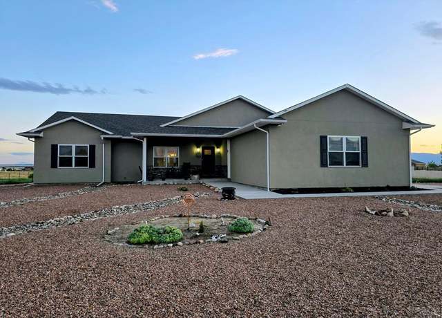 Property at 712 W Mcculloch Blvd, Pueblo West, CO 81007, 3 beds, 2 baths