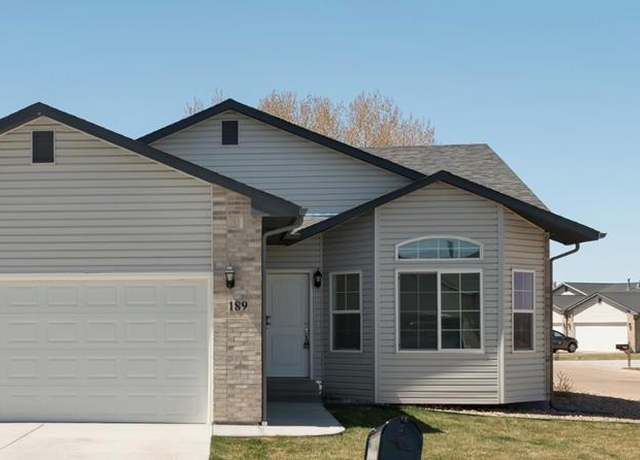 Property at 189 S Crescent Cir, Pueblo West, CO 81007, 3 beds, 2 baths