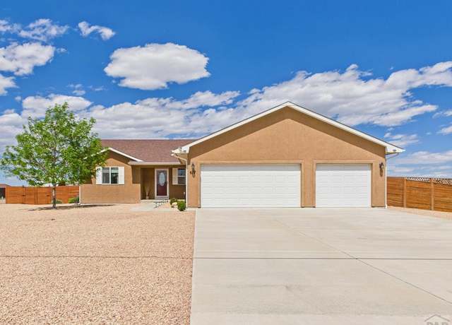 Property at 617 E Paradise Dr, Pueblo West, CO 81007, 3 beds, 3 baths
