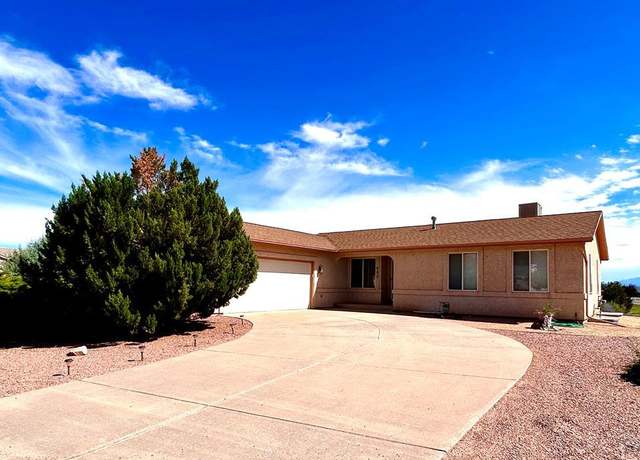 Property at 922 W Saguache Dr, Pueblo West, CO 81007, 4 beds, 3 baths