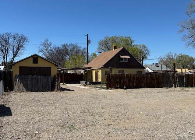 Property at 2315 Oakland Ave, Pueblo, CO 81004, 3 beds, 1 bath